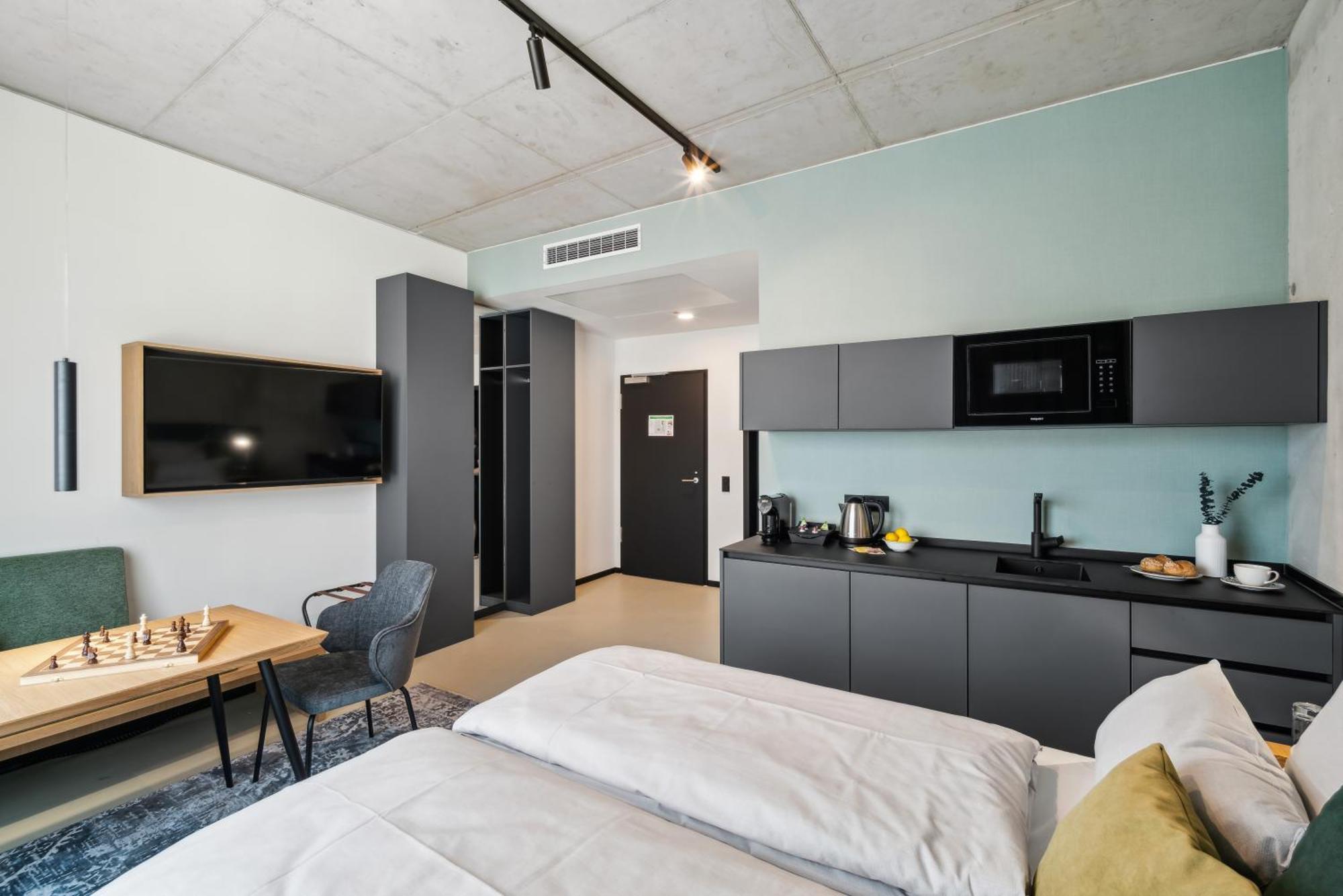 Aparthotel Nena East *