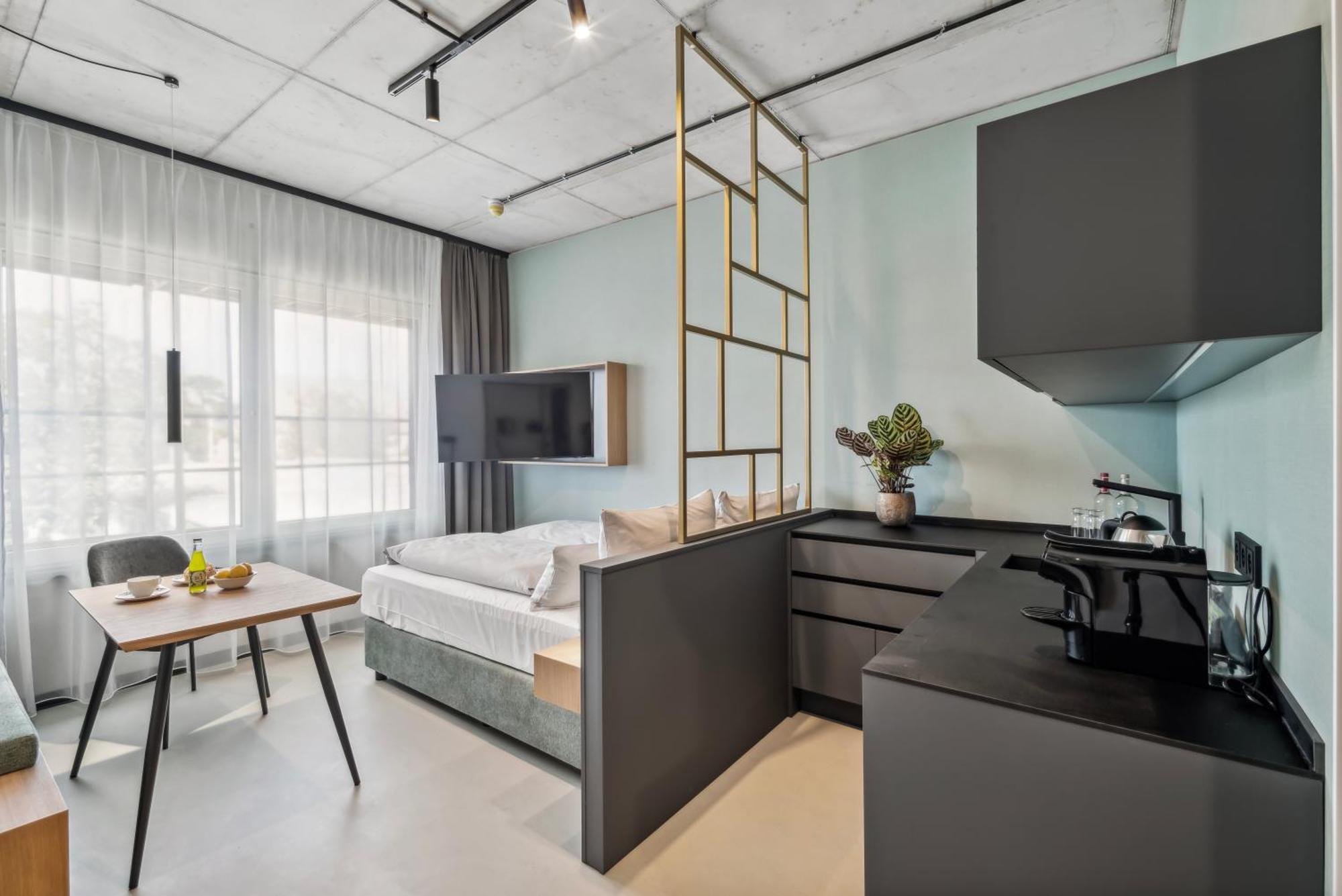 Aparthotel Nena East *
