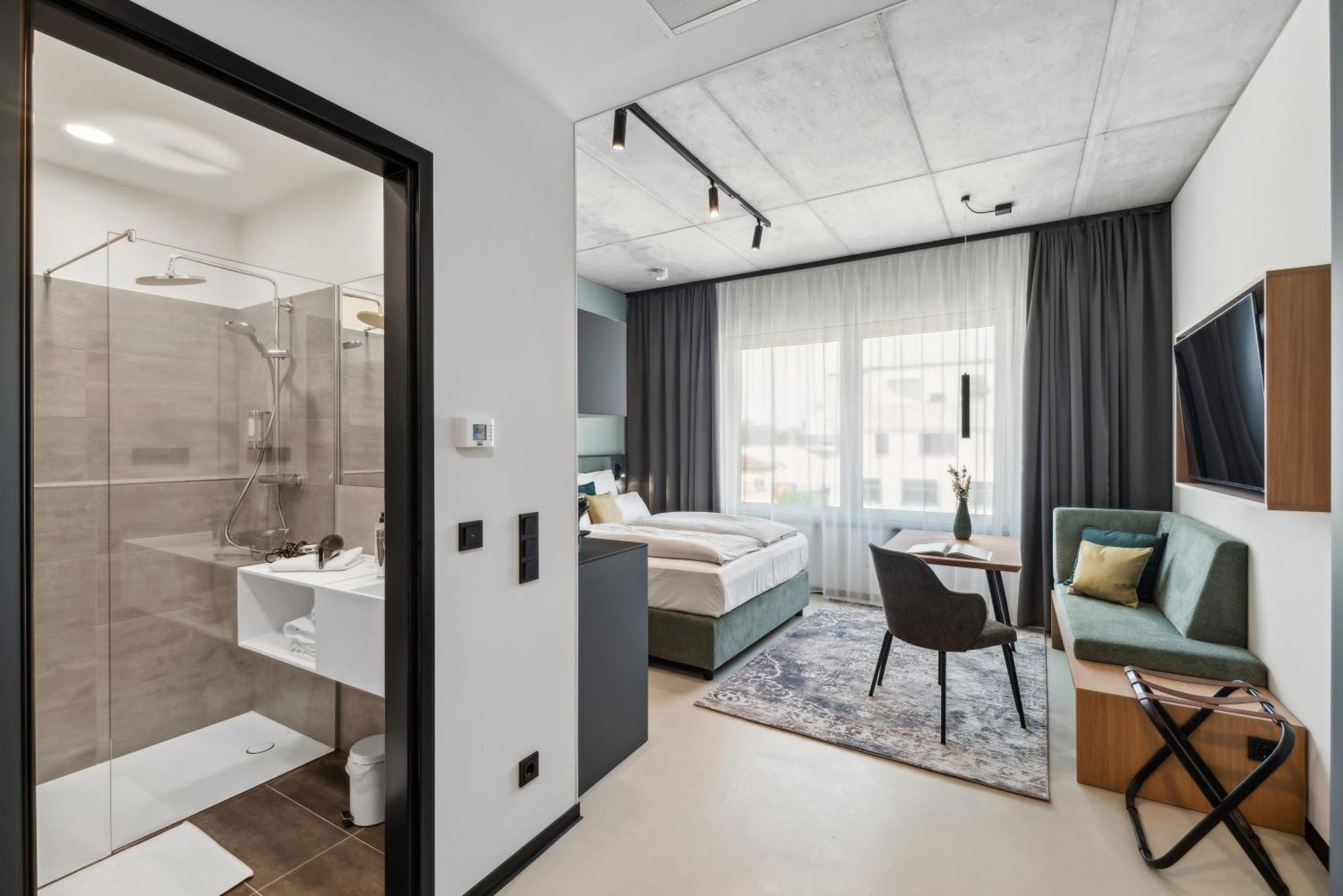 Nena East Aparthotel Munich